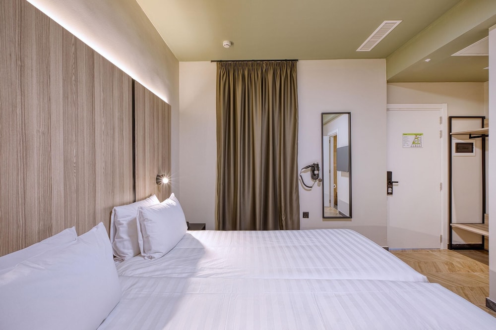 VITA Hotel & Rooftop — Hotel rooms in St Julian’s, Malta Island