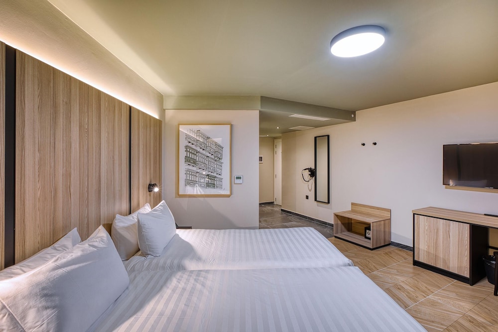 VITA Hotel & Rooftop — Hotel rooms in St Julian’s, Malta Island