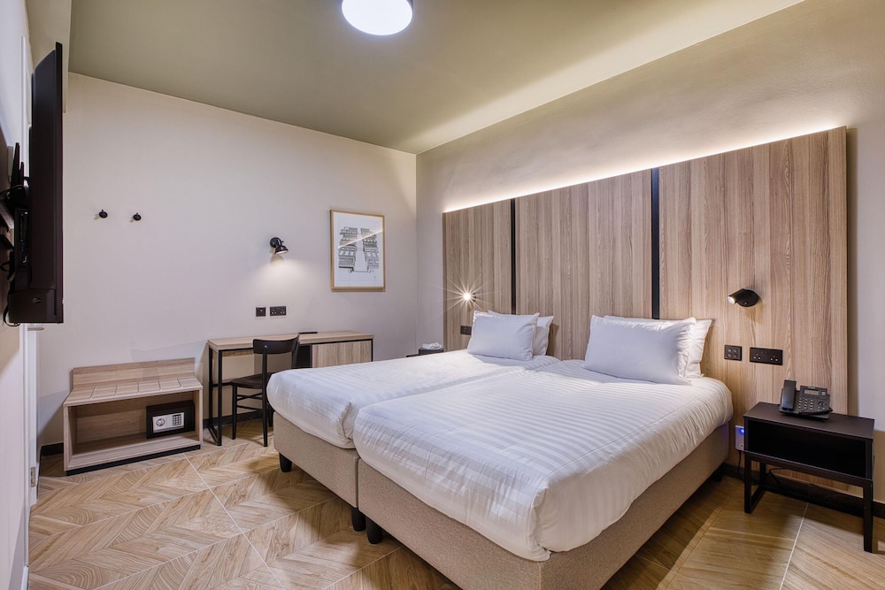 VITA Hotel & Rooftop — Hotel rooms in St Julian’s, Malta Island