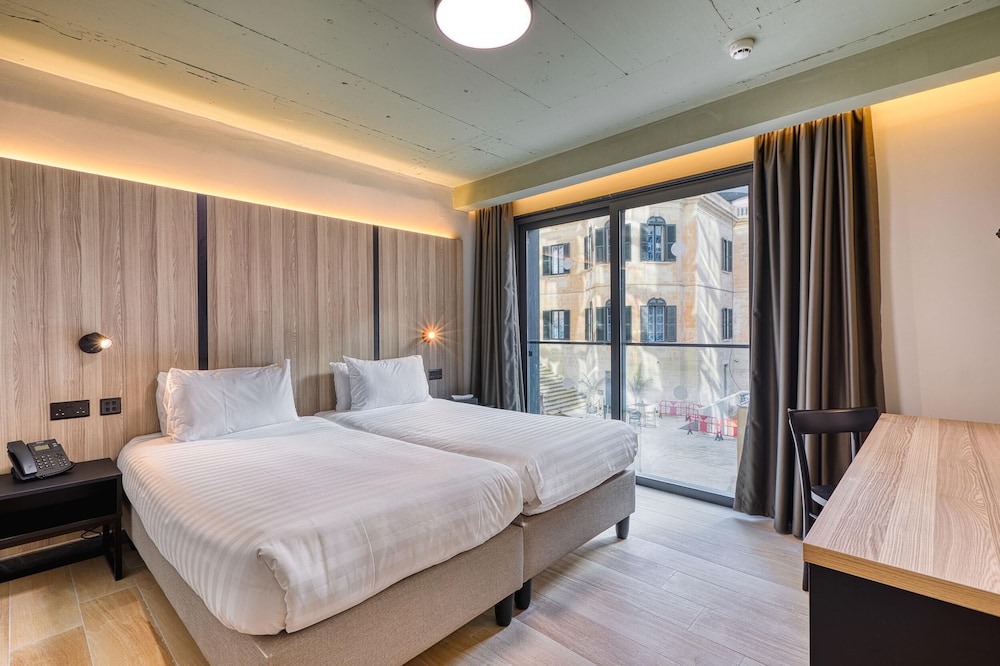 VITA Hotel & Rooftop — Hotel rooms in St Julian’s, Malta Island