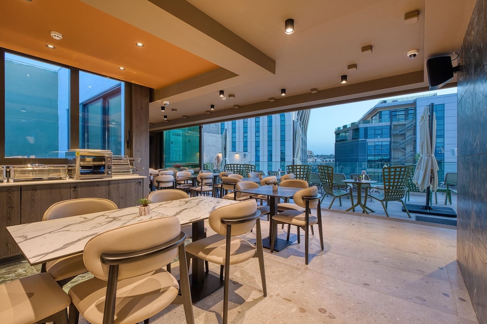 VITA Hotel & Rooftop — Restaurant & bars in St Julian’s, Malta Island