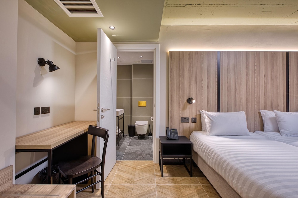 VITA Hotel & Rooftop — Hotel rooms in St Julian’s, Malta Island