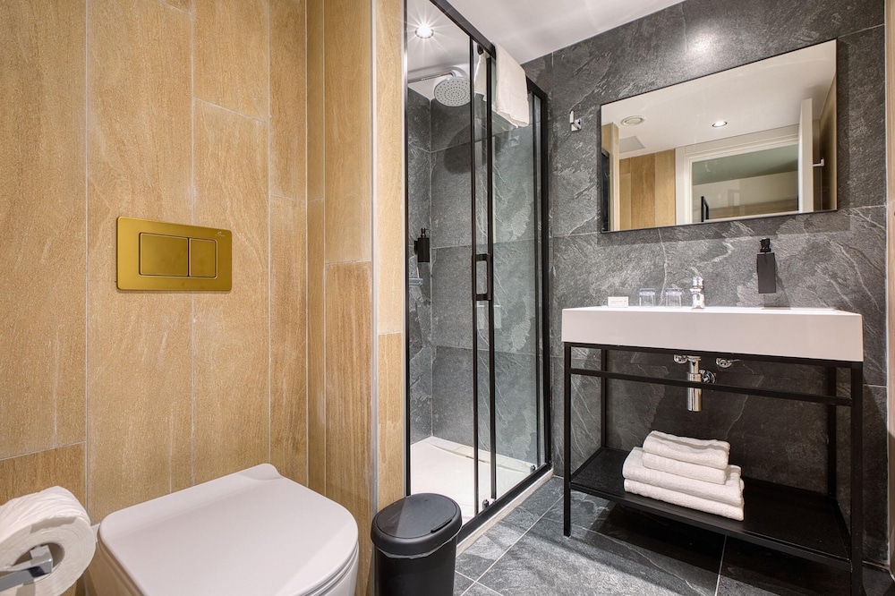 VITA Hotel & Rooftop — Hotel rooms in St Julian’s, Malta Island