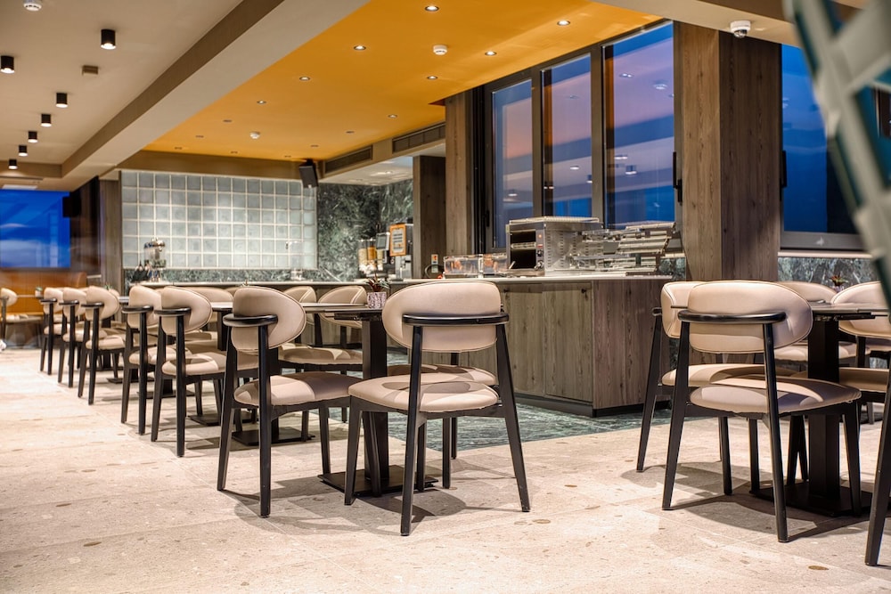 VITA Hotel & Rooftop — Restaurant & bars in St Julian’s, Malta Island