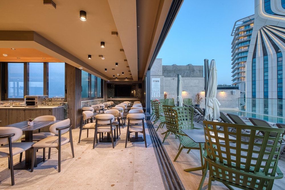 VITA Hotel & Rooftop — Restaurant & bars in St Julian’s, Malta Island