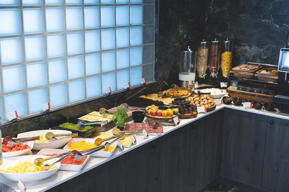 VITA Hotel & Rooftop — Restaurant & bars in St Julian’s, Malta Island