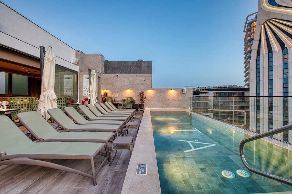 VITA Hotel & Rooftop — Swimming pool in St Julian’s, Malta Island