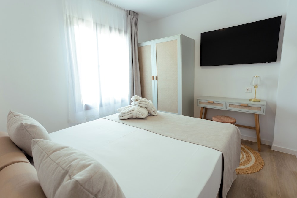 Magic Pirates Island Resort — Hotel rooms in Benidorm, Valencian Community
