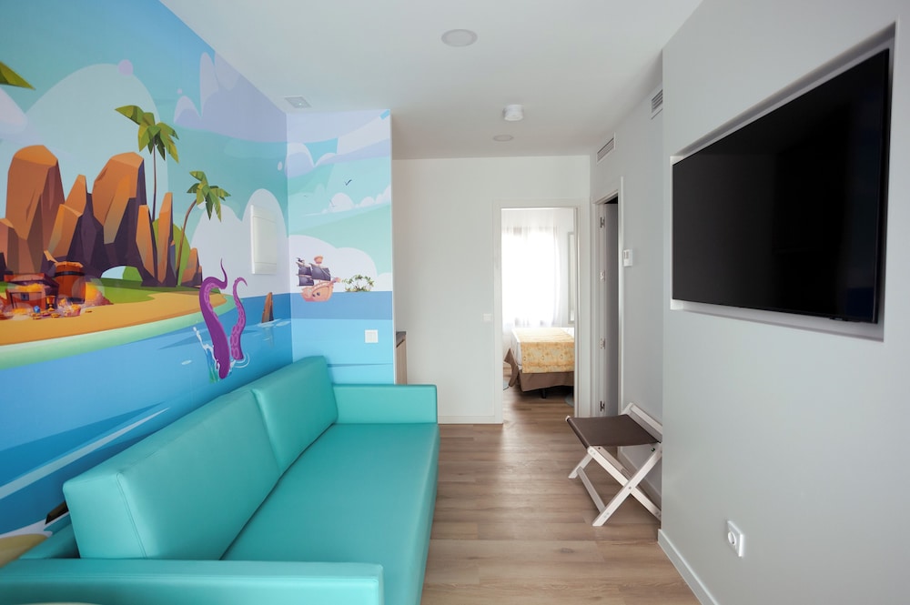 Magic Pirates Island Resort — Hotel rooms in Benidorm, Valencian Community