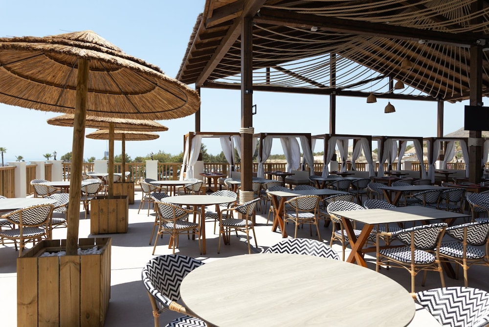 Magic Pirates Island Resort — Restaurant & bars in Benidorm, Valencian Community