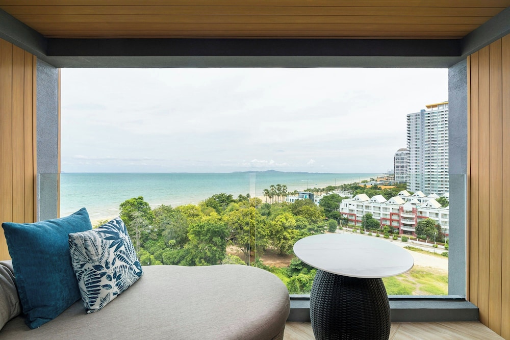 Pattaya Marriott Resort And Spa — Hotel rooms in Pattaya, Chonburi