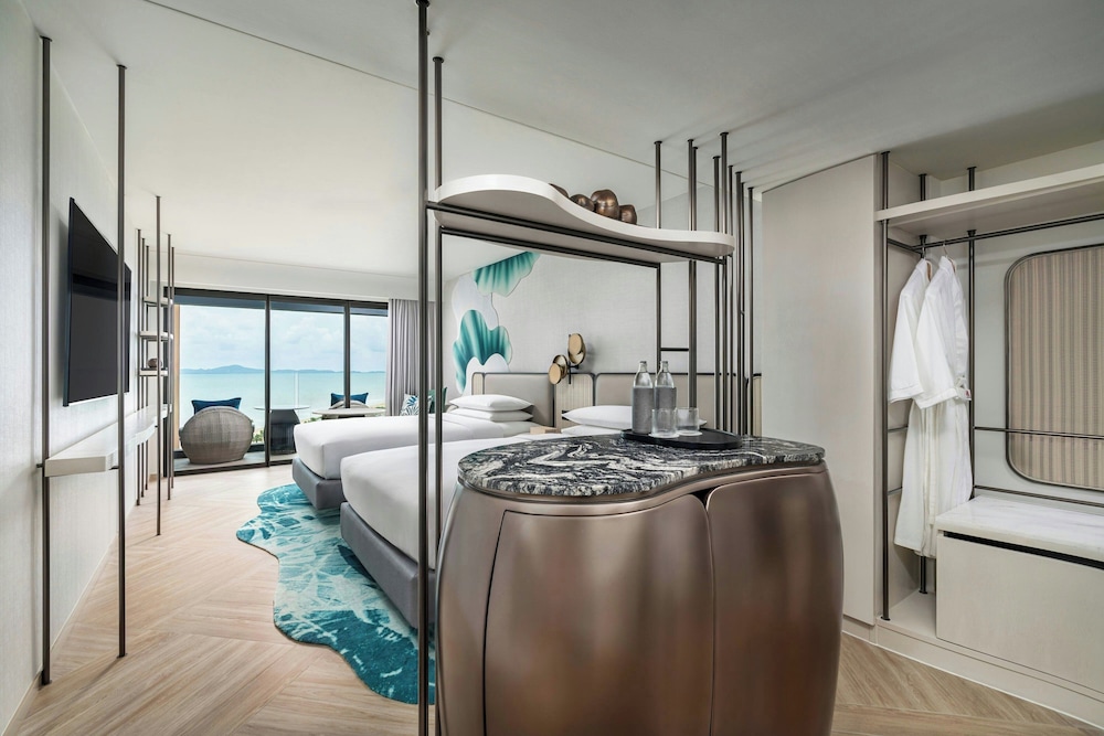 Pattaya Marriott Resort And Spa — Hotel rooms in Pattaya, Chonburi