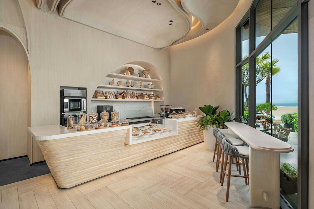 Pattaya Marriott Resort And Spa — Restaurant & bars in Pattaya, Chonburi