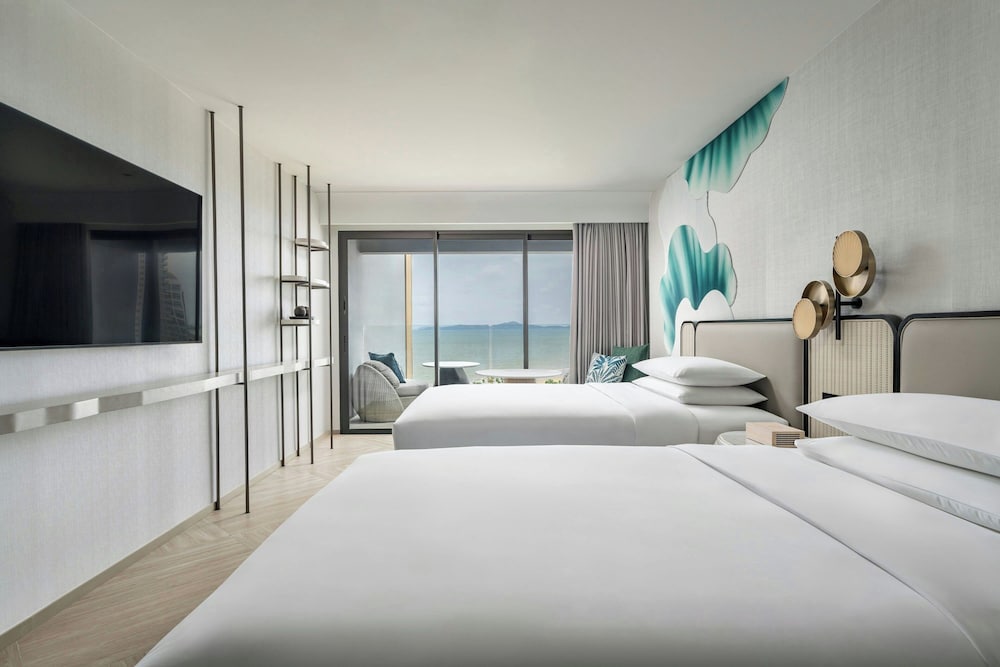 Pattaya Marriott Resort And Spa — Hotel rooms in Pattaya, Chonburi