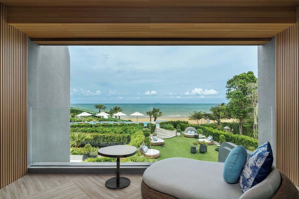 Pattaya Marriott Resort And Spa — Hotel rooms in Pattaya, Chonburi
