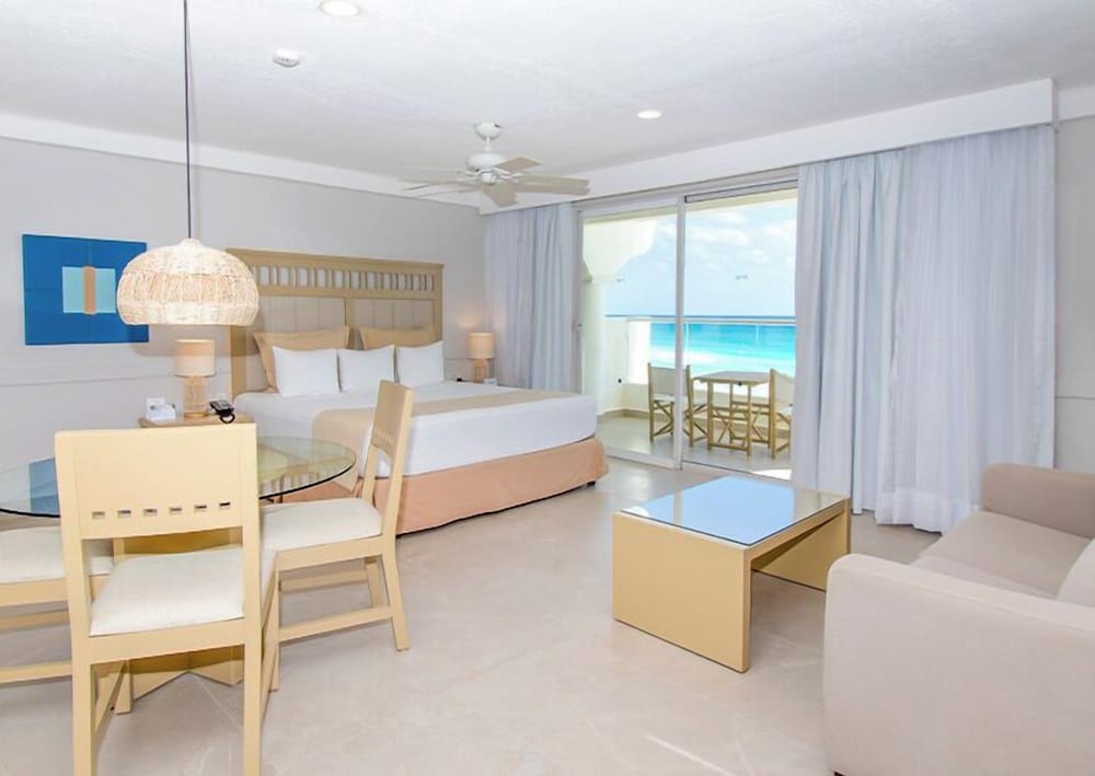 Hotel NYX Cancun - Near La Isla Shopping Mall — Hotel rooms in Cancun, Quintana Roo