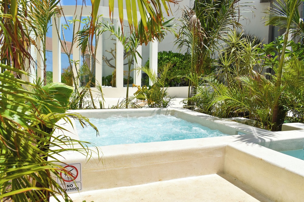 Hotel NYX Cancun - Near La Isla Shopping Mall — Spa in Cancun, Quintana Roo