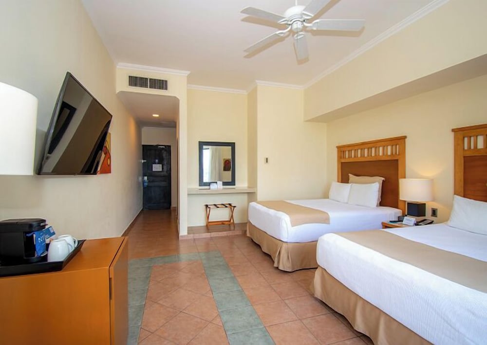 Hotel NYX Cancun - Near La Isla Shopping Mall — Hotel rooms in Cancun, Quintana Roo