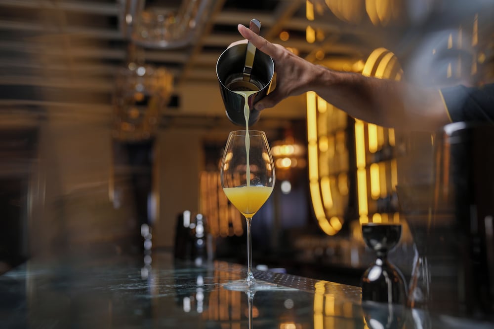 Mileo Hotel The Palm — Restaurant & bars in Dubai