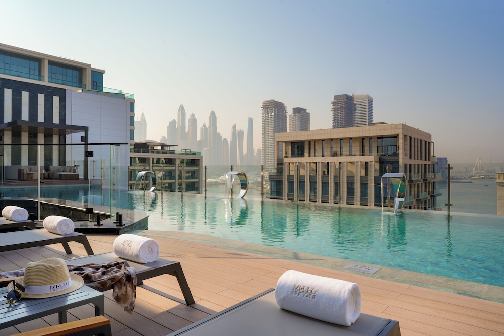 Mileo Hotel The Palm — Swimming pool in Dubai