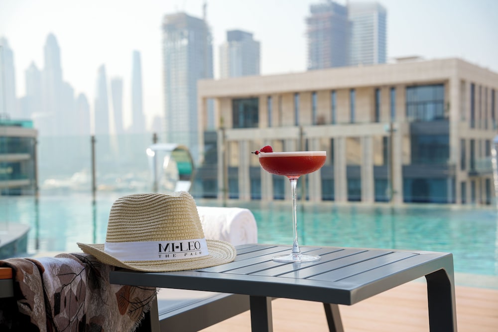 Mileo Hotel The Palm — Swimming pool in Dubai