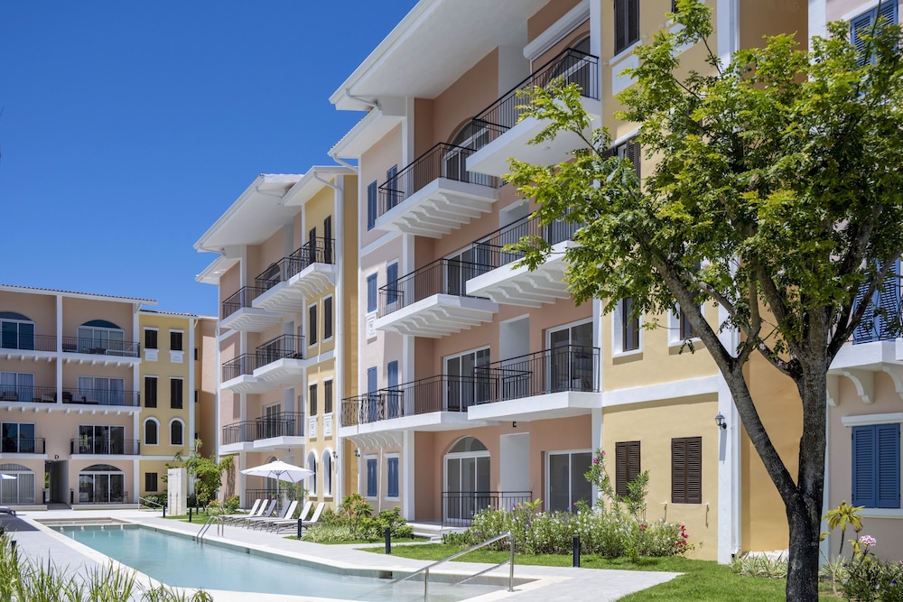 Reserva Real by Harper — Hotel building in Bavaro, La Altagracia