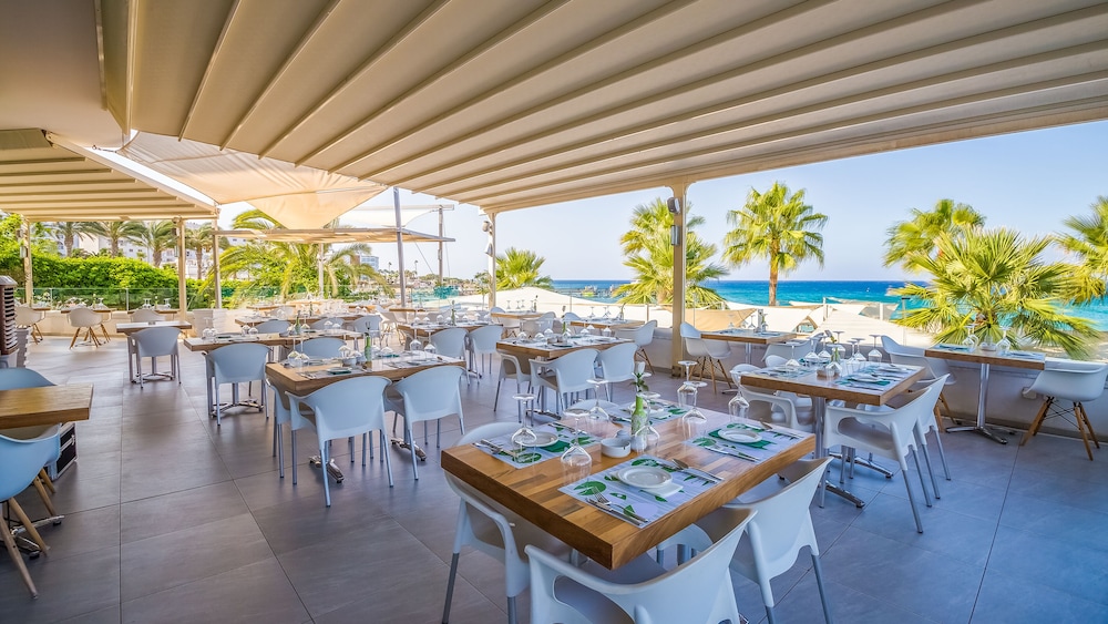 Vrissaki Beach Hotel — Restaurant & bars in Protaras, Famagusta Region