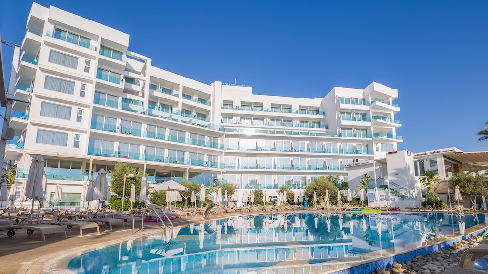 Vrissaki Beach Hotel — Main photo in Protaras, Famagusta Region