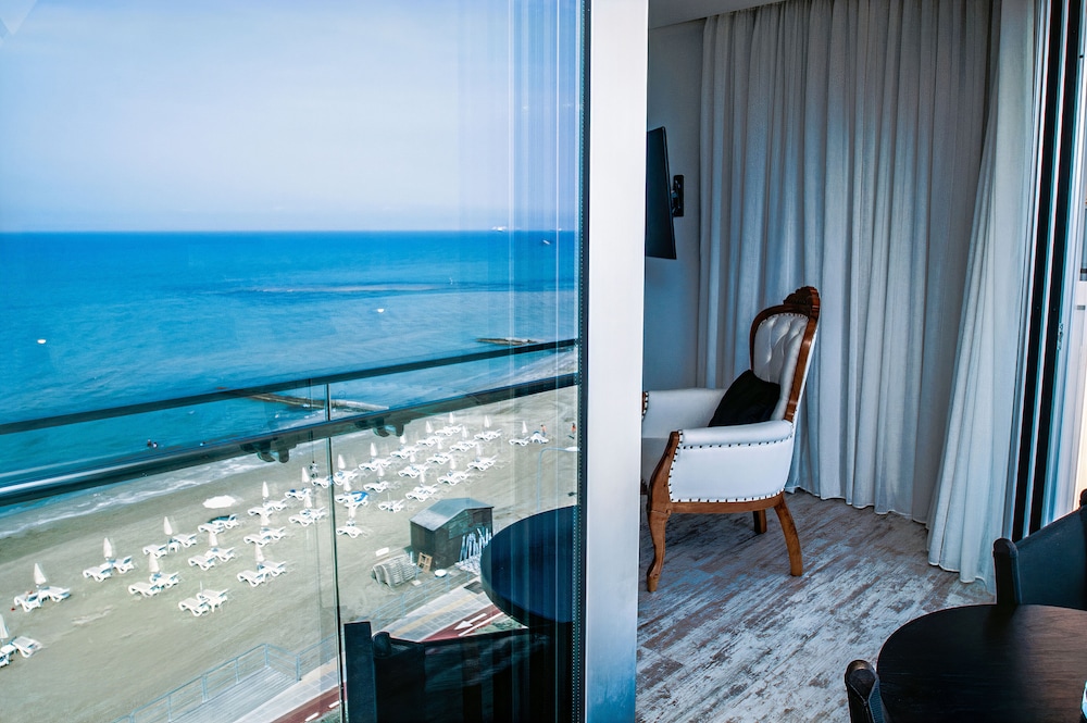 The Ciao Stelio Deluxe Hotel - Adults Only — Hotel rooms in Larnaca, Larnaca Region