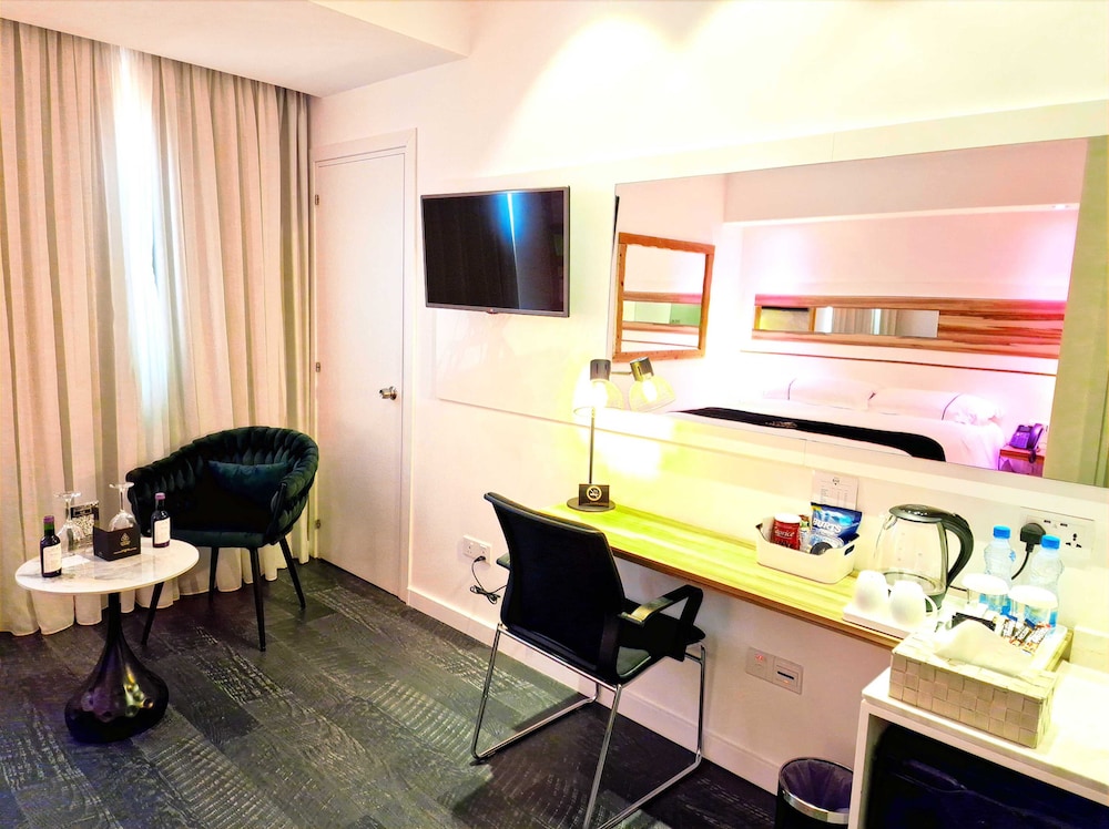 The Ciao Stelio Deluxe Hotel - Adults Only — Hotel rooms in Larnaca, Larnaca Region