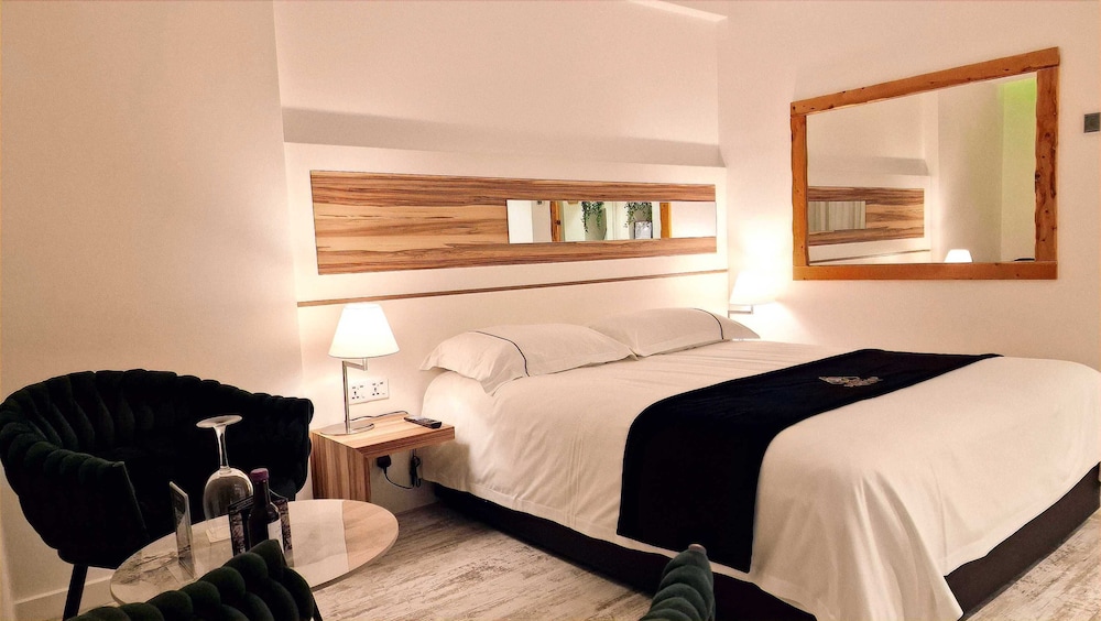 The Ciao Stelio Deluxe Hotel - Adults Only — Hotel rooms in Larnaca, Larnaca Region