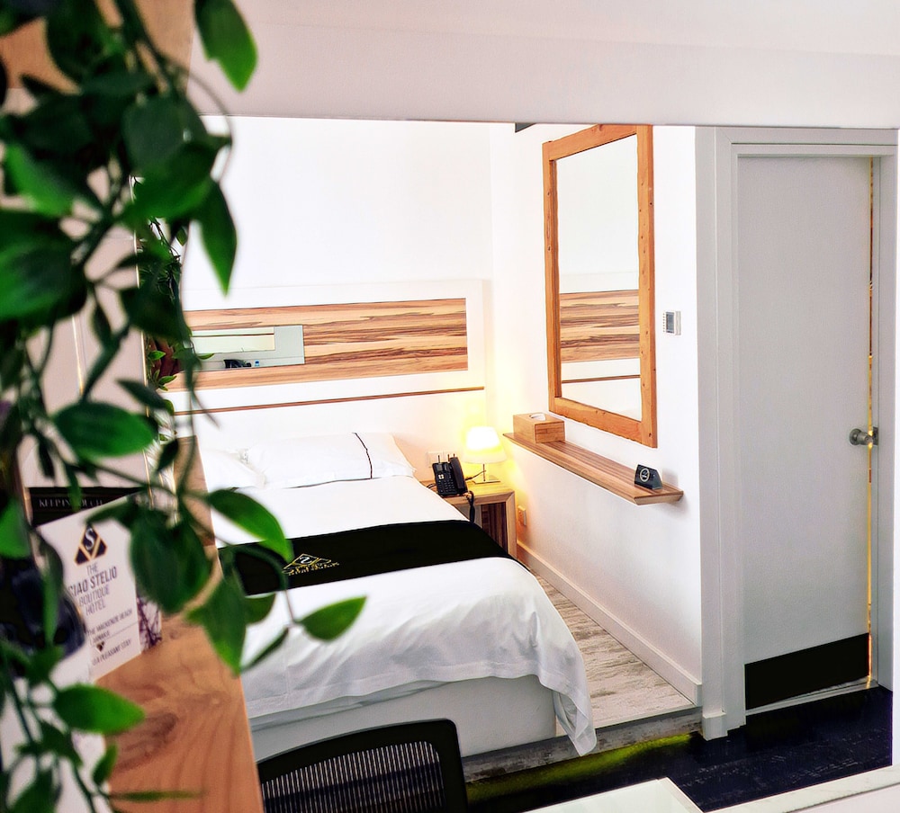 The Ciao Stelio Deluxe Hotel - Adults Only — Hotel rooms in Larnaca, Larnaca Region