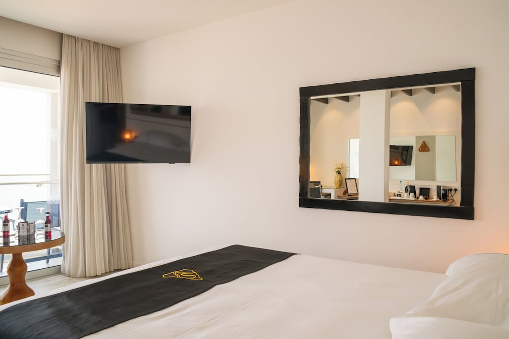 The Ciao Stelio Deluxe Hotel - Adults Only — Hotel rooms in Larnaca, Larnaca Region