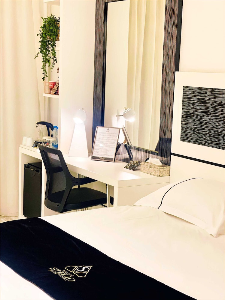 The Ciao Stelio Deluxe Hotel - Adults Only — Hotel rooms in Larnaca, Larnaca Region