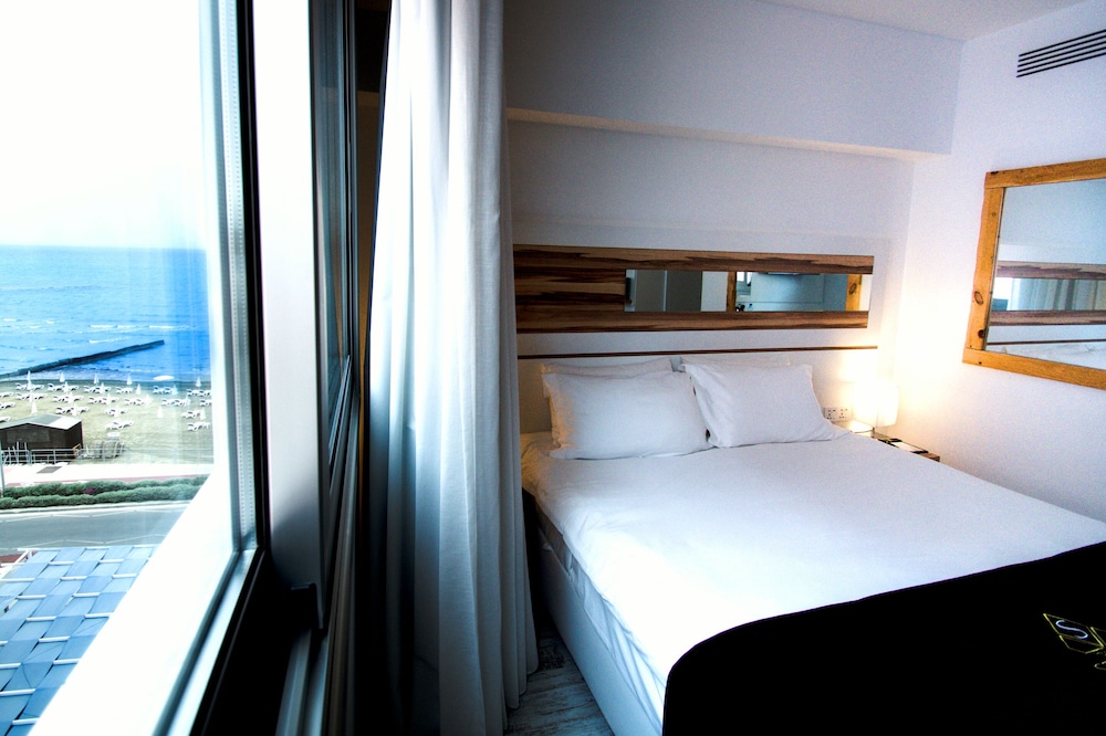 The Ciao Stelio Deluxe Hotel - Adults Only — Hotel rooms in Larnaca, Larnaca Region