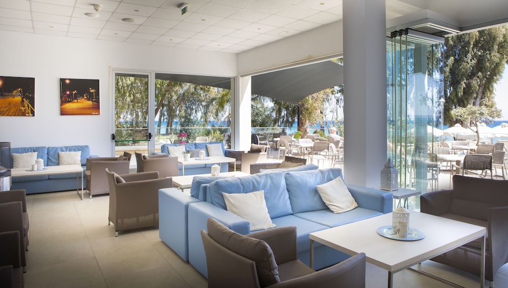 Harmony Bay Hotel — Restaurant & bars in Limassol, Limassol Region