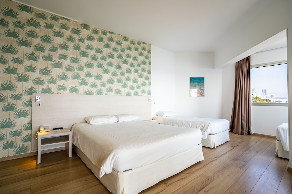 Harmony Bay Hotel — Hotel rooms in Limassol, Limassol Region