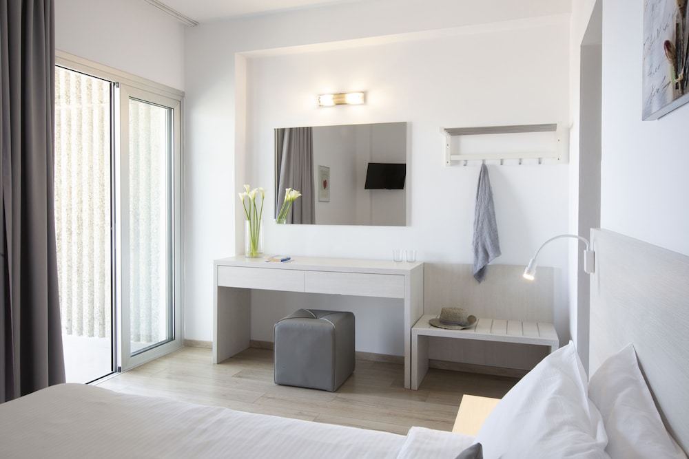 Harmony Bay Hotel — Hotel rooms in Limassol, Limassol Region