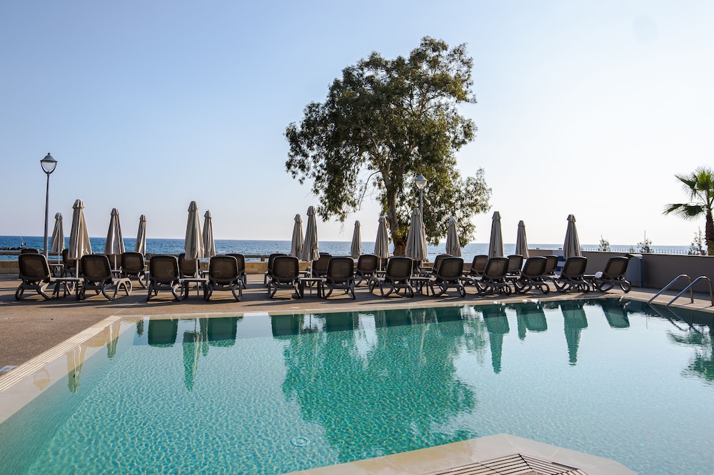 Harmony Bay Hotel — Swimming pool in Limassol, Limassol Region