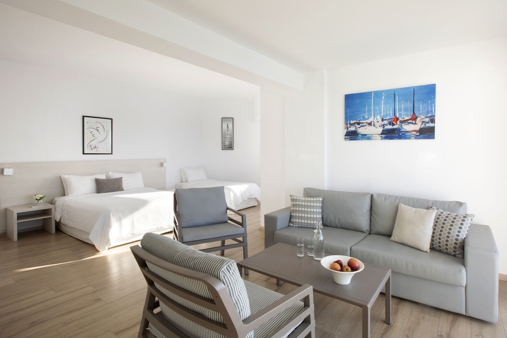 Harmony Bay Hotel — Hotel rooms in Limassol, Limassol Region