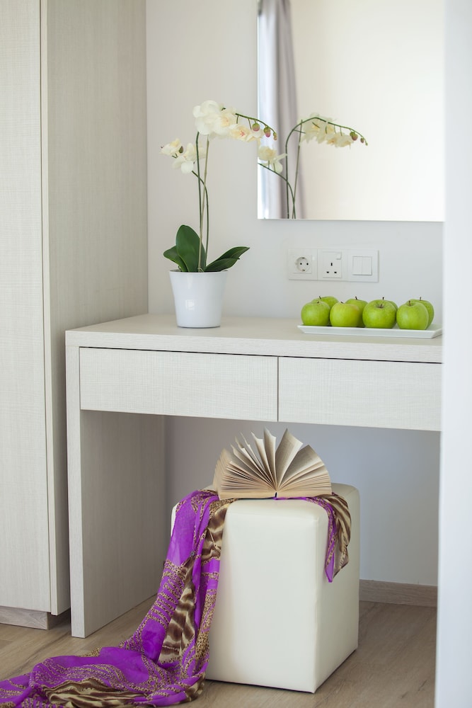 Harmony Bay Hotel — Hotel rooms in Limassol, Limassol Region