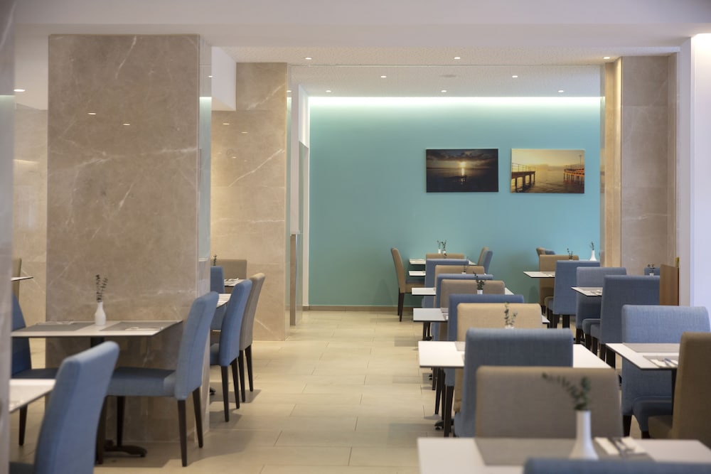 Harmony Bay Hotel — Restaurant & bars in Limassol, Limassol Region