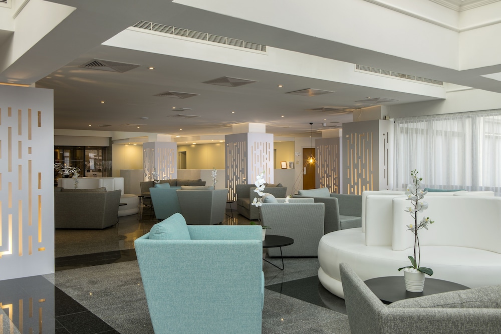 Odessa Beach Hotel — Hotel building in Protaras, Famagusta Region