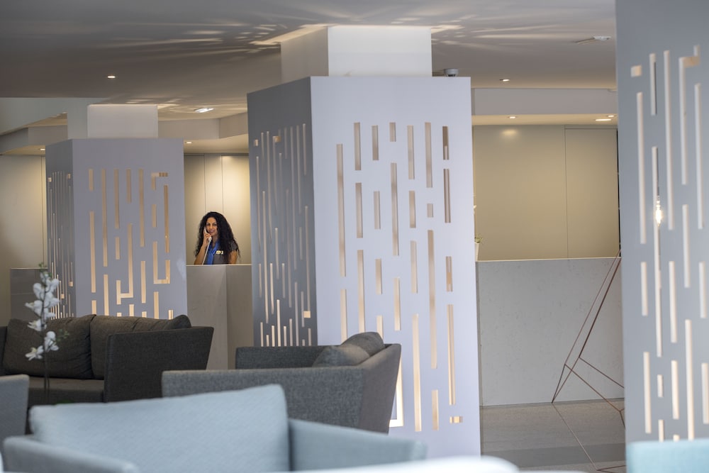 Odessa Beach Hotel — Hotel building in Protaras, Famagusta Region