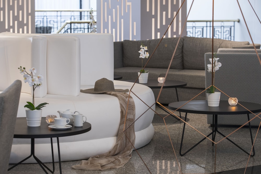 Odessa Beach Hotel — Hotel building in Protaras, Famagusta Region