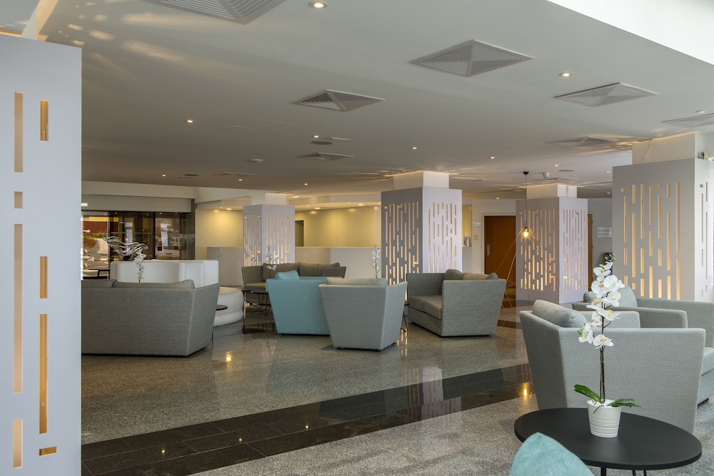 Odessa Beach Hotel — Hotel building in Protaras, Famagusta Region
