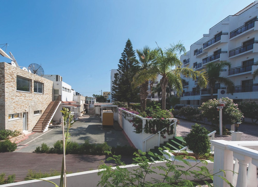 Marlita Beach Hotel Apartments — Hotel building in Protaras, Famagusta Region