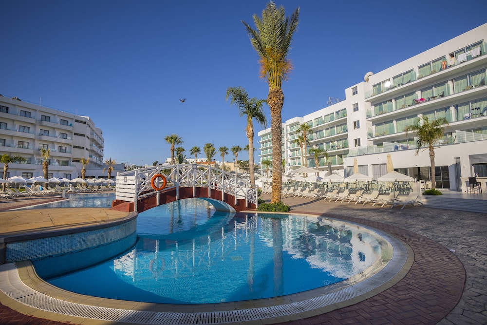 Tsokkos Protaras Hotel — Swimming pool in Protaras, Famagusta Region