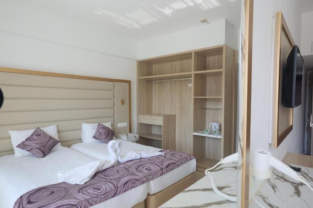 Tsokkos Protaras Hotel — Hotel rooms in Protaras, Famagusta Region