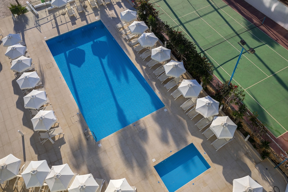 Tsokkos Protaras Hotel — Swimming pool in Protaras, Famagusta Region